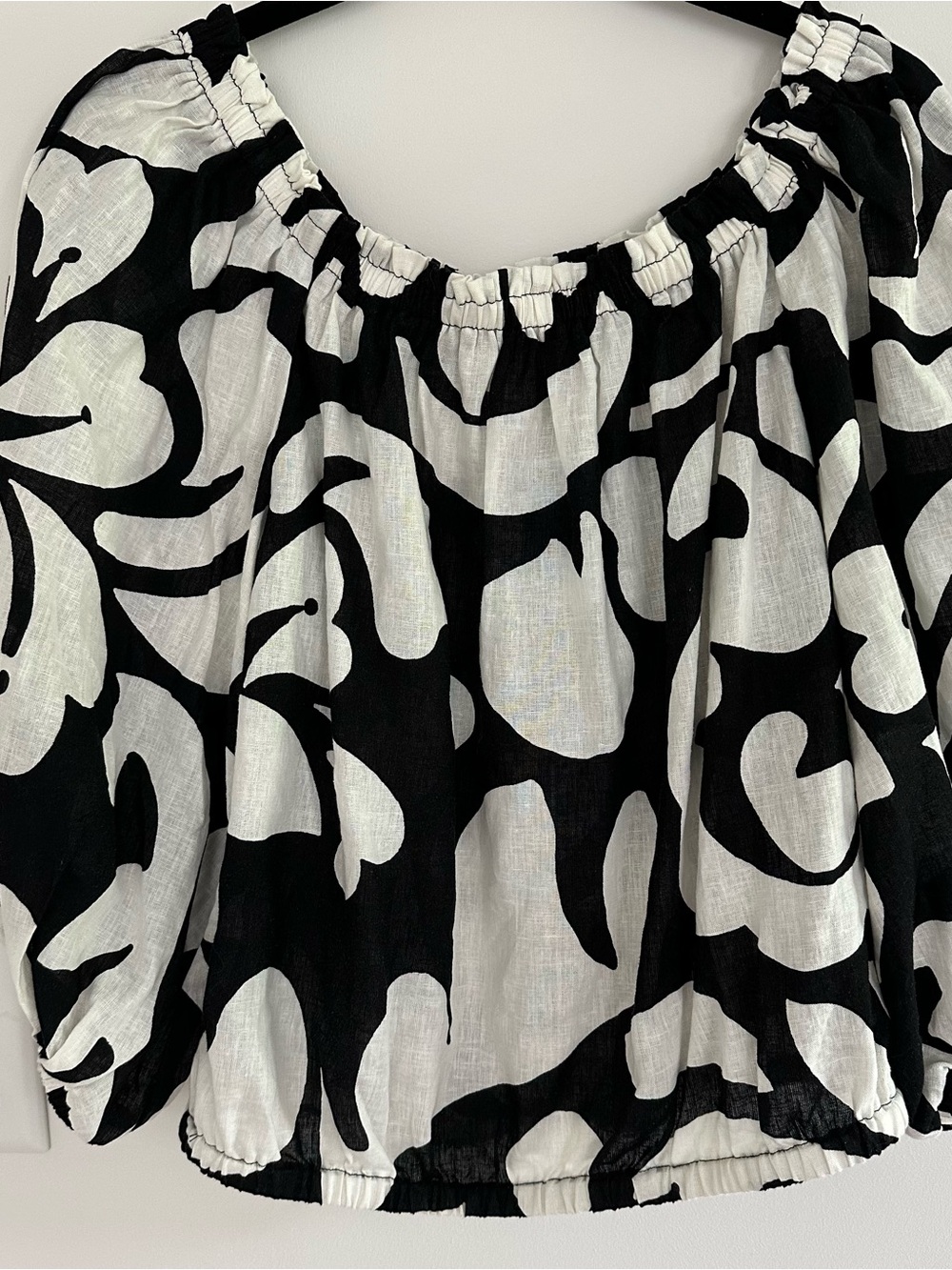Black & White Abstract Print Women's Peasant Top